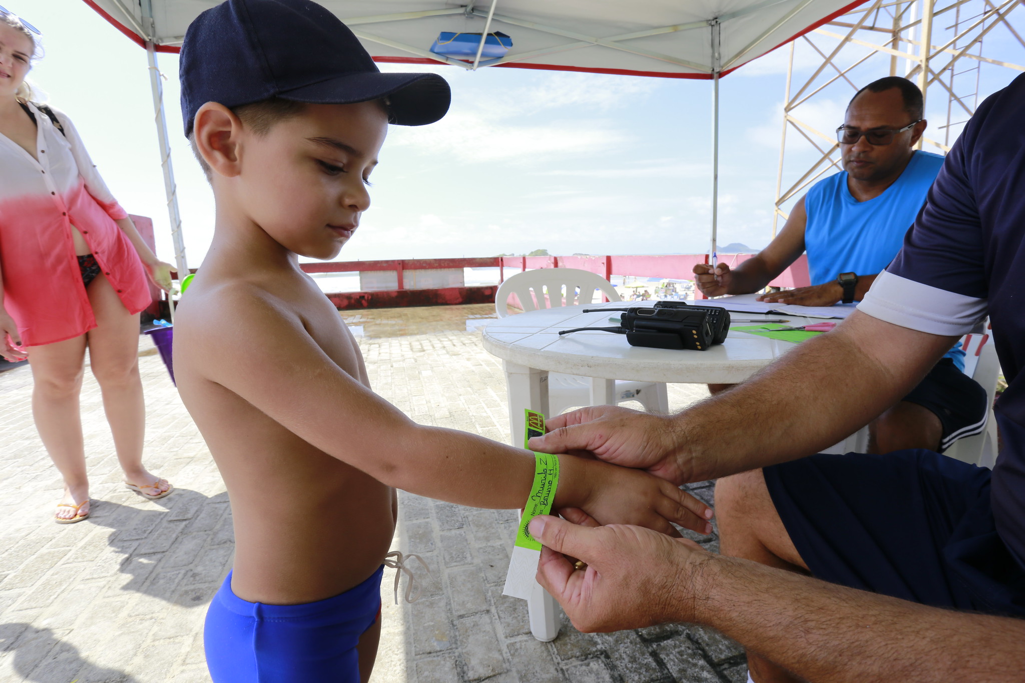 Projeto orienta banhistas sobre os cuidados com crianças na praia