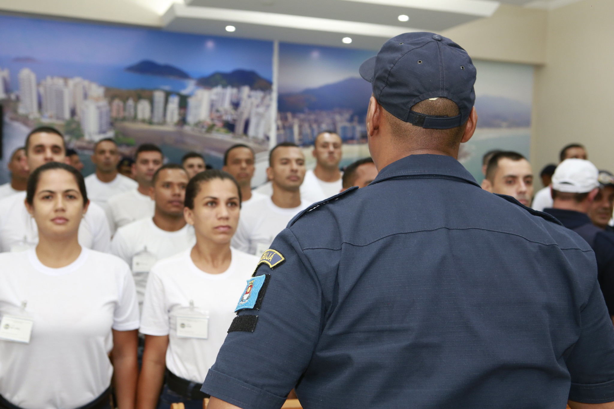 Guarujá inicia formação da 5ª turma de guardas municipais