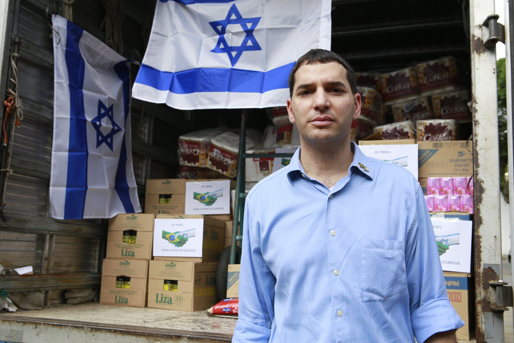 Cônsul de Israel entrega donativos para Fundo Social de Guarujá