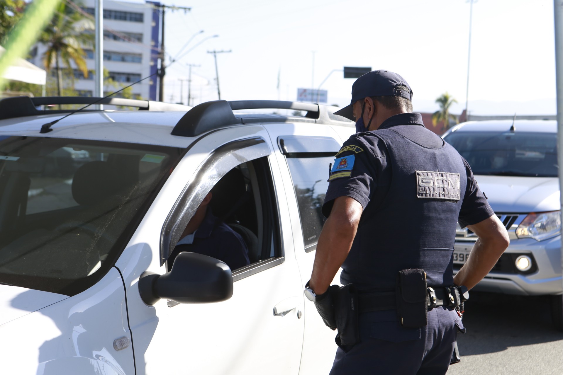 Mais de 1.700 veículos foram impedidos de entrar em Guarujá durante feriadão