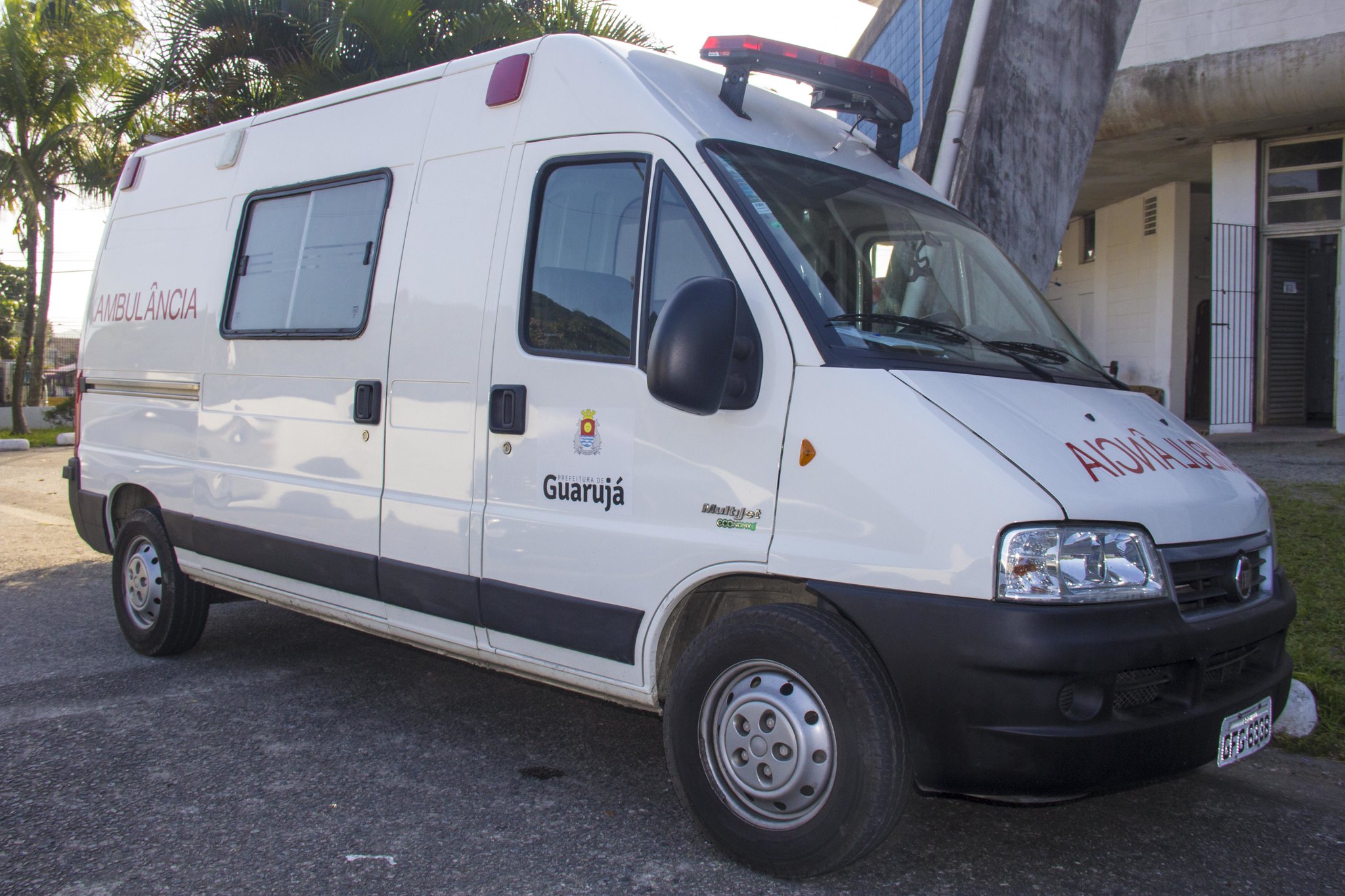 Guarujá conta com ambulância exclusiva para pacientes com suspeita da covid-19