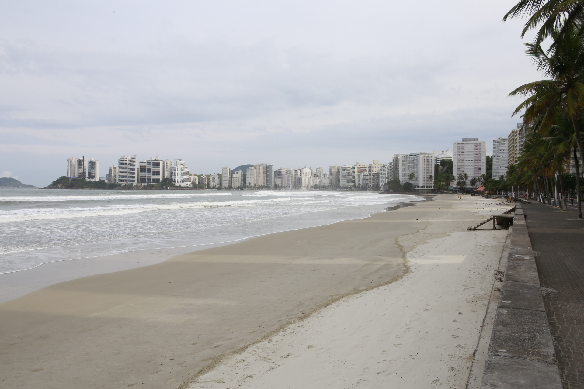 Praias de Guarujá estão liberadas para práticas esportivas individuais sem restrição de horário
