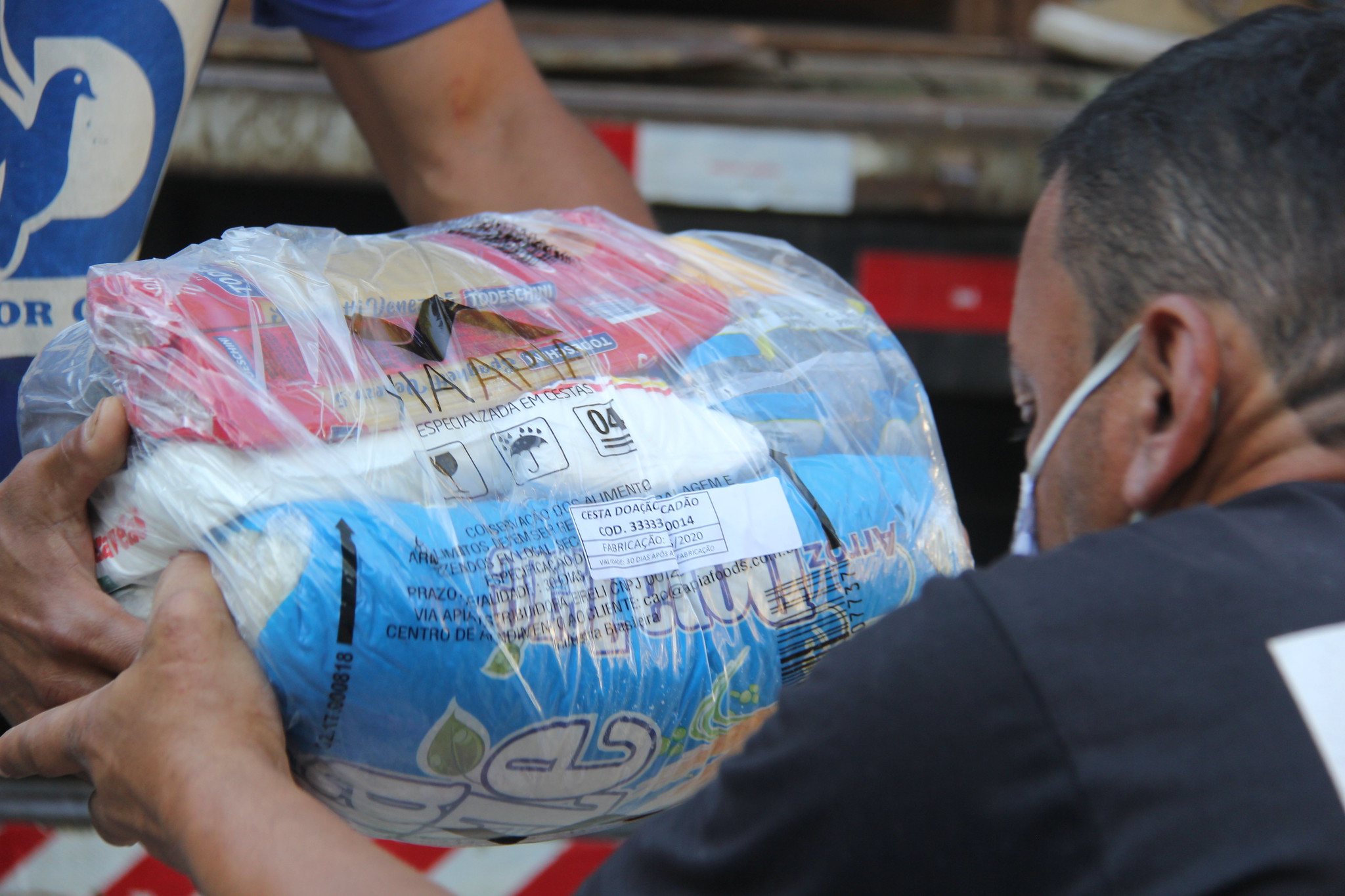 Guarujá vai entregar cestas básicas para famílias vítimas da tempestade e da pandemia