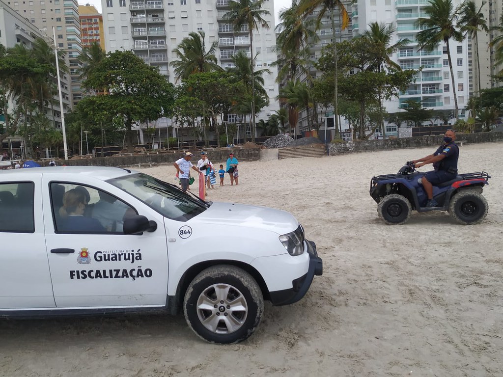 Guarujá registra mais de mil abordagens no primeiro fim de semana com novas regras
