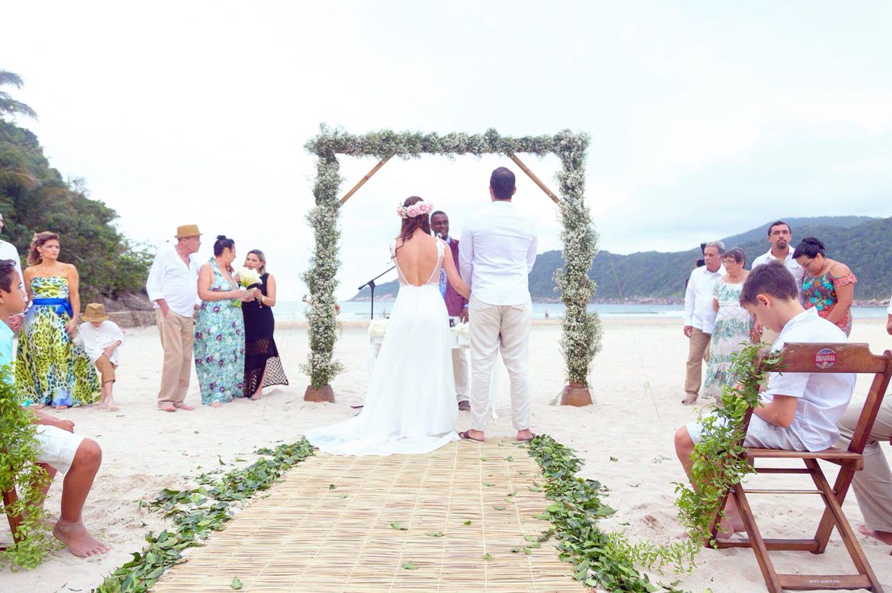 Casamento na praia: 18 destinos nacionais e internacionais para se