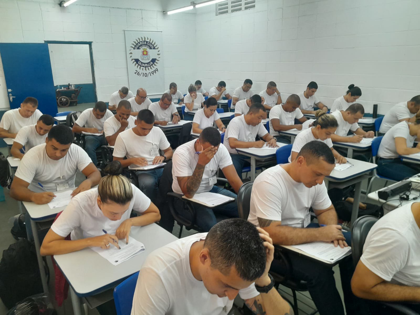 Guarujá prepara 35 novos agentes em curso de formação de GCMs