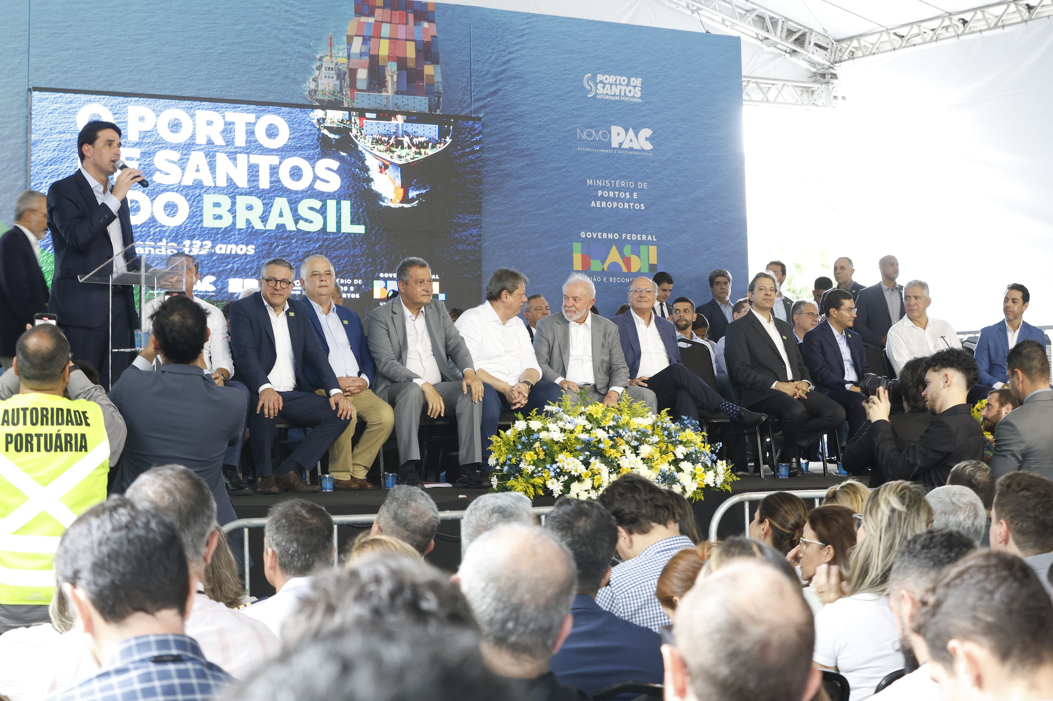 Lula anuncia prioridade no PAC para obra do túnel Guarujá-Santos