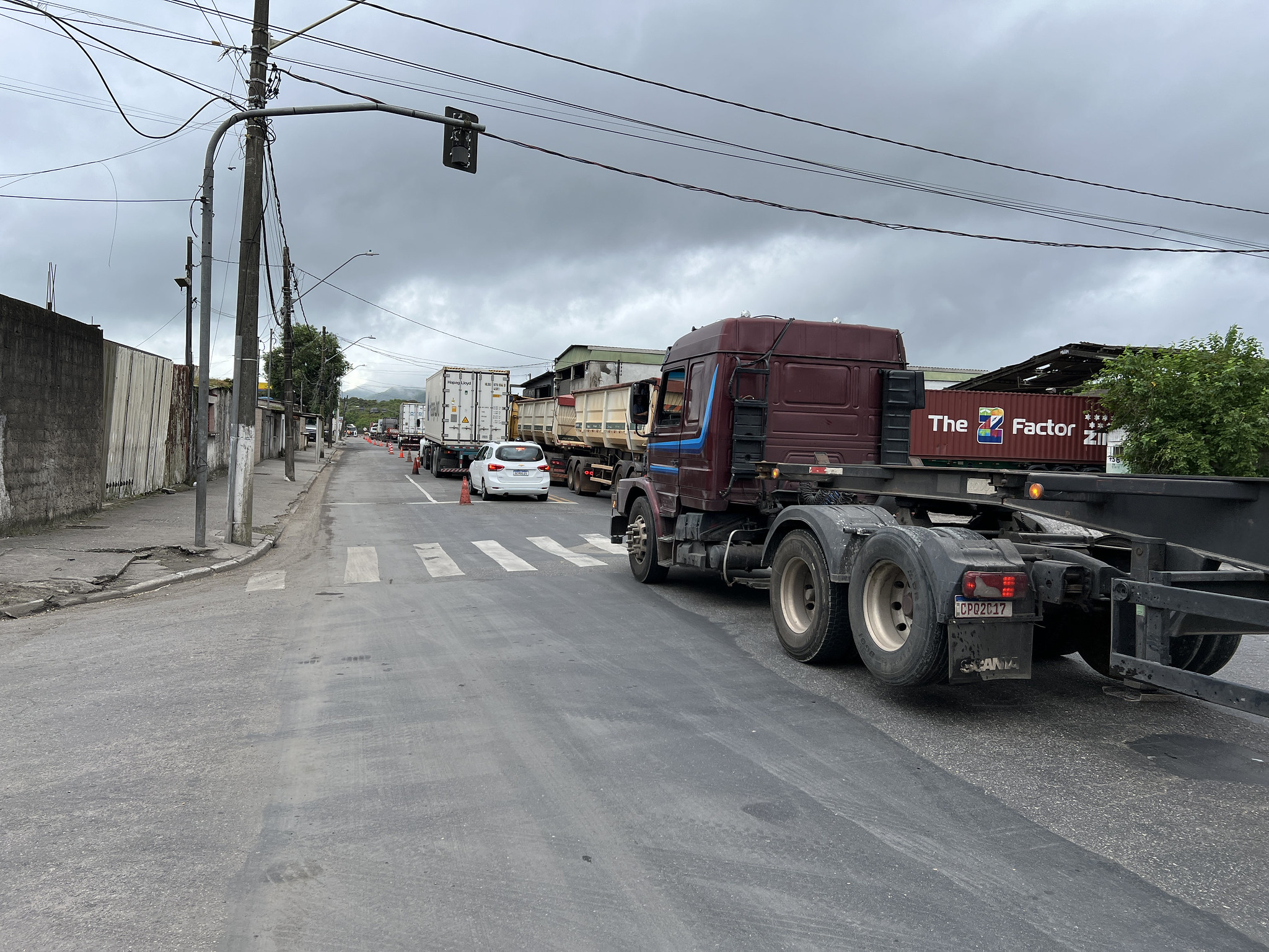 Rua do Adubo recebe faixa reversível para otimizar o fluxo na Margem Esquerda do Porto