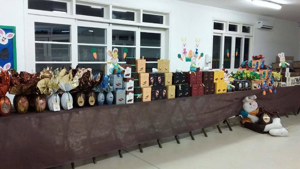 CRPI realiza bazar e campanha de arrecadação de chocolate para a Páscoa