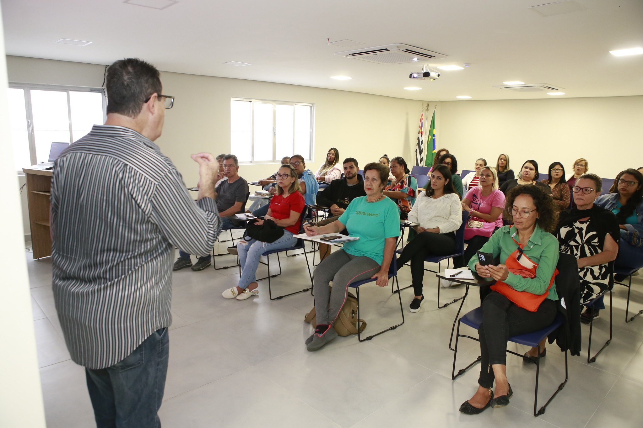 Prefeitura de Guarujá promove curso gratuito de Influencer Digital para empreendedores