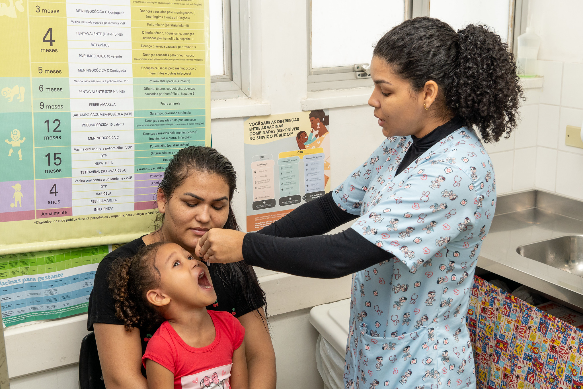 Guarujá aplica quase 5 mil doses da vacina contra a poliomielite