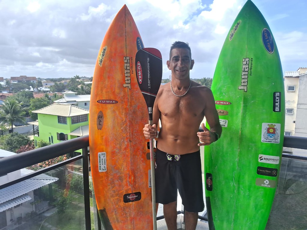 Surfista campeão de Guarujá busca mais um título no litoral do Rio de Janeiro
