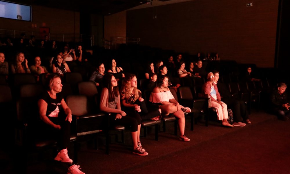 Nesta sexta-feira (4) tem Cinema no Bairro com exibição de Sonic - O Filme  - Prefeitura Municipal da Estância Turística de Pereira Barreto